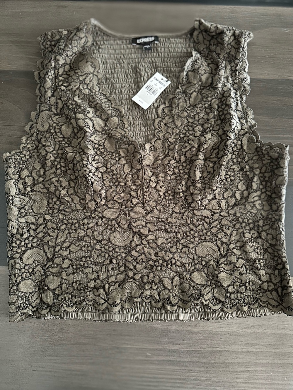 Express Women's Lace V-Neck Sleeveless Top